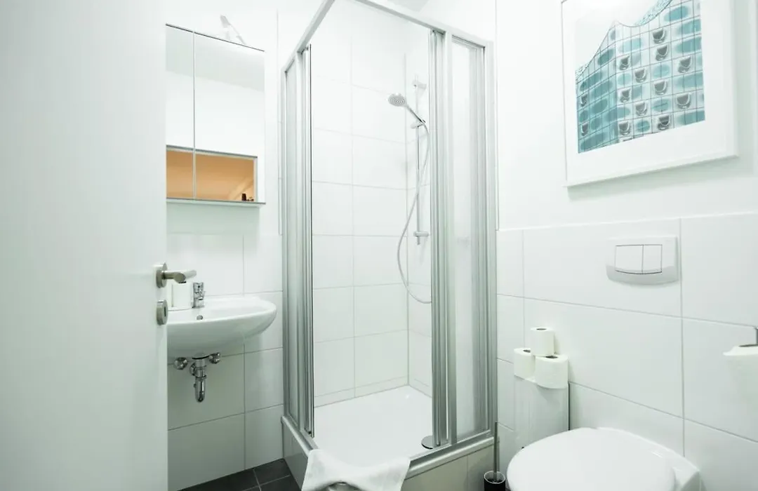 Hamburg City Center Apartment-1